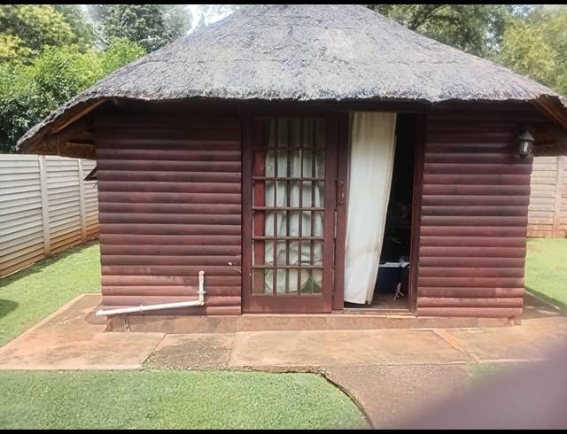 2 BEDROOM HOUSE FOR SALE IN HENLEY ON KLIP